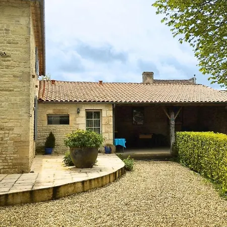 Cosy Avec 3 Chambres, Cour Privee, Baby-foot Et Internet, Equipements Bebe Inclus, Animaux Permis - Fr-1-653-154 Holiday home *