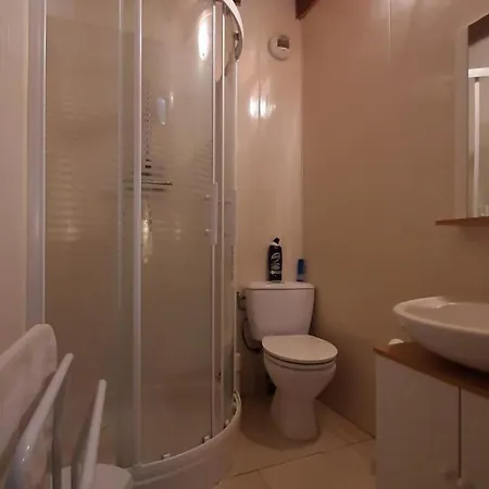 Cosy Avec 3 Chambres, Cour Privee, Baby-foot Et Internet, Equipements Bebe Inclus, Animaux Permis - Fr-1-653-154 منزل ريفي *
