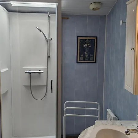 Holiday home Cosy Avec 3 Chambres, Cour Privee, Baby-foot Et Internet, Equipements Bebe Inclus, Animaux Permis - Fr-1-653-154 *