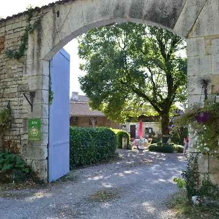 Holiday home Cosy Avec 3 Chambres, Cour Privee, Baby-foot Et Internet, Equipements Bebe Inclus, Animaux Permis - Fr-1-653-154