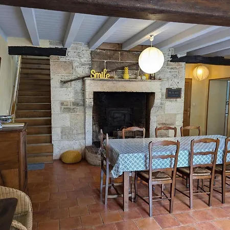 منزل ريفي Cosy Avec 3 Chambres, Cour Privee, Baby-foot Et Internet, Equipements Bebe Inclus, Animaux Permis - Fr-1-653-154 *