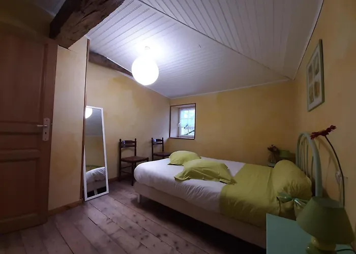 Cosy Avec 3 Chambres, Cour Privee, Baby-foot Et Internet, Equipements Bebe Inclus, Animaux Permis - Fr-1-653-154 بيت للعطل Jauldes