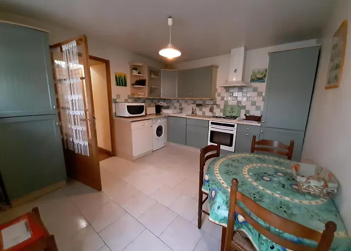 Cosy Avec 3 Chambres, Cour Privee, Baby-foot Et Internet, Equipements Bebe Inclus, Animaux Permis - Fr-1-653-154