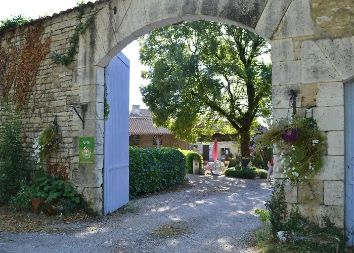 بيت للعطل Cosy Avec 3 Chambres, Cour Privee, Baby-foot Et Internet, Equipements Bebe Inclus, Animaux Permis - Fr-1-653-154